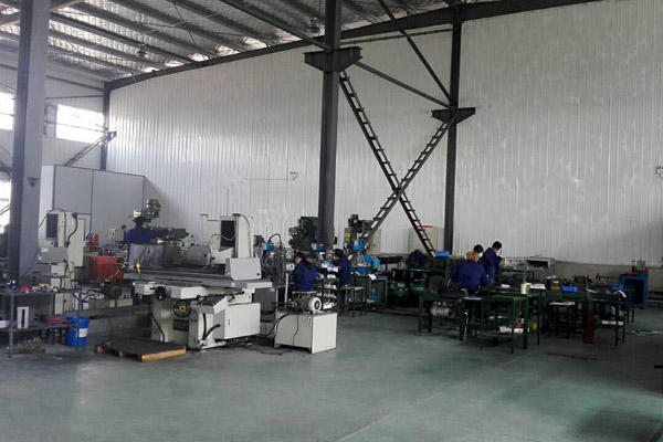 青島錦鴻車(chē)間